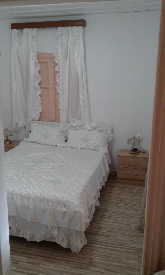 Villa Angela, Traditional Villa In The Village Agios Ioannis Peristerion Exterior foto